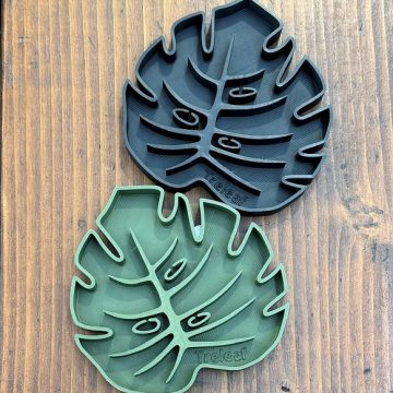 Tera™ Sausr™, Small Monstera Leaf-Shaped Saucer